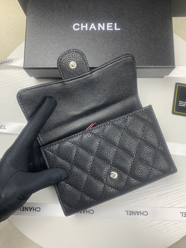 コピーシャネル激安財布側面デザイン